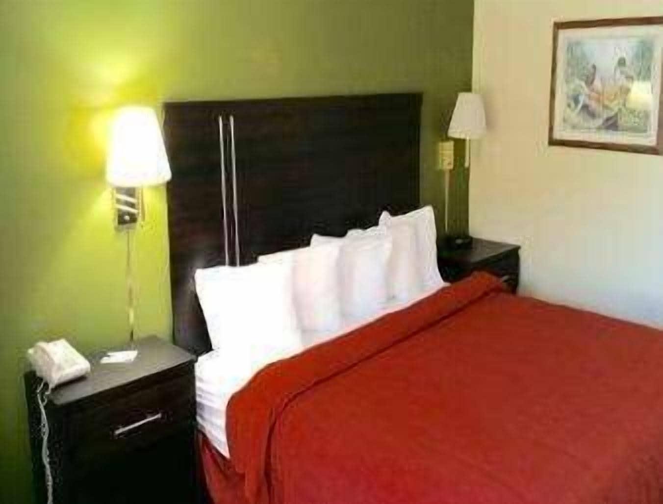 Travelodge by Wyndham Knoxville East Eksteriør billede